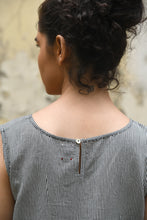 DVE - Vidya Dress